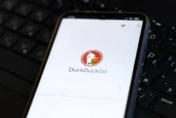 محرك DuckDuckGo و49 شركة أخرى تريد إصلاح أندرويد